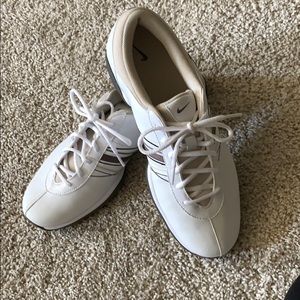 Nike Women’s Golf shoes- never worn